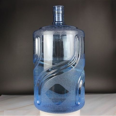 Material de embalaje plástico libre de BPA, botella de agua del policarbonato de 5 galones 18,9 litros