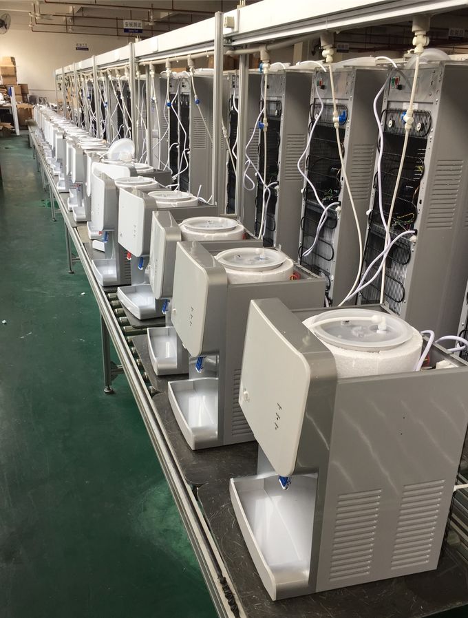 Dispensador de enfriamiento del refrigerador de agua de los golpecitos de la tubería 3 del compresor con el sistema en línea 105L-XGJ 2 de la filtración