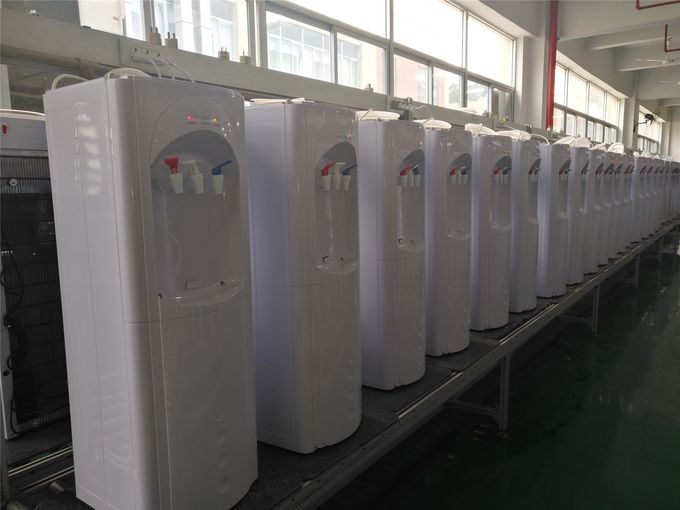 Dispensador tablero del agua de la mesa de la eficacia alta, 2 calientes y fríos del refrigerador de agua de la encimera